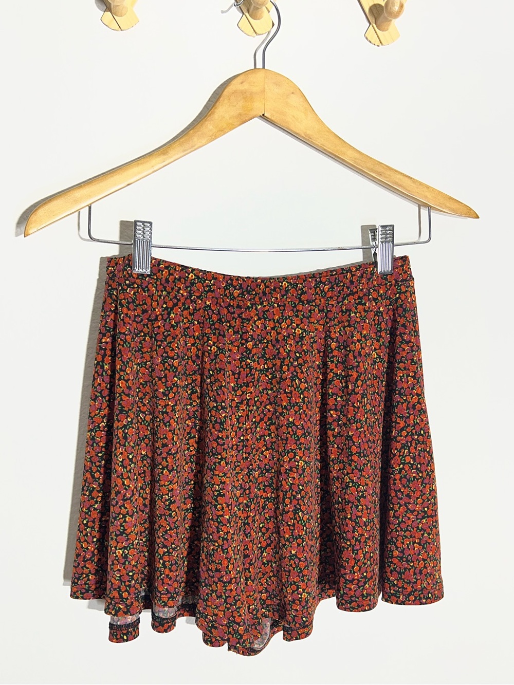 LOVELY DAY • floral high waisted swing short